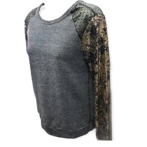 Yetts Long Sleeve Blue gold Sequins Top Small euc